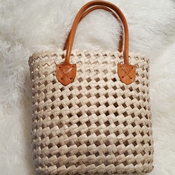 Cane tote with leather straps - Picture 4 of 7